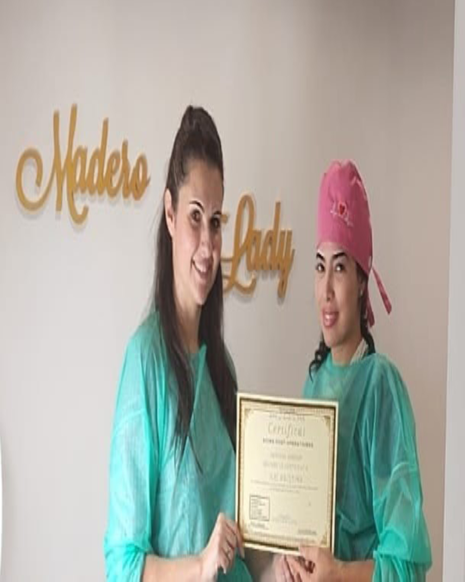 Stagiaire diplômée à la Vanessa Saboun Academy