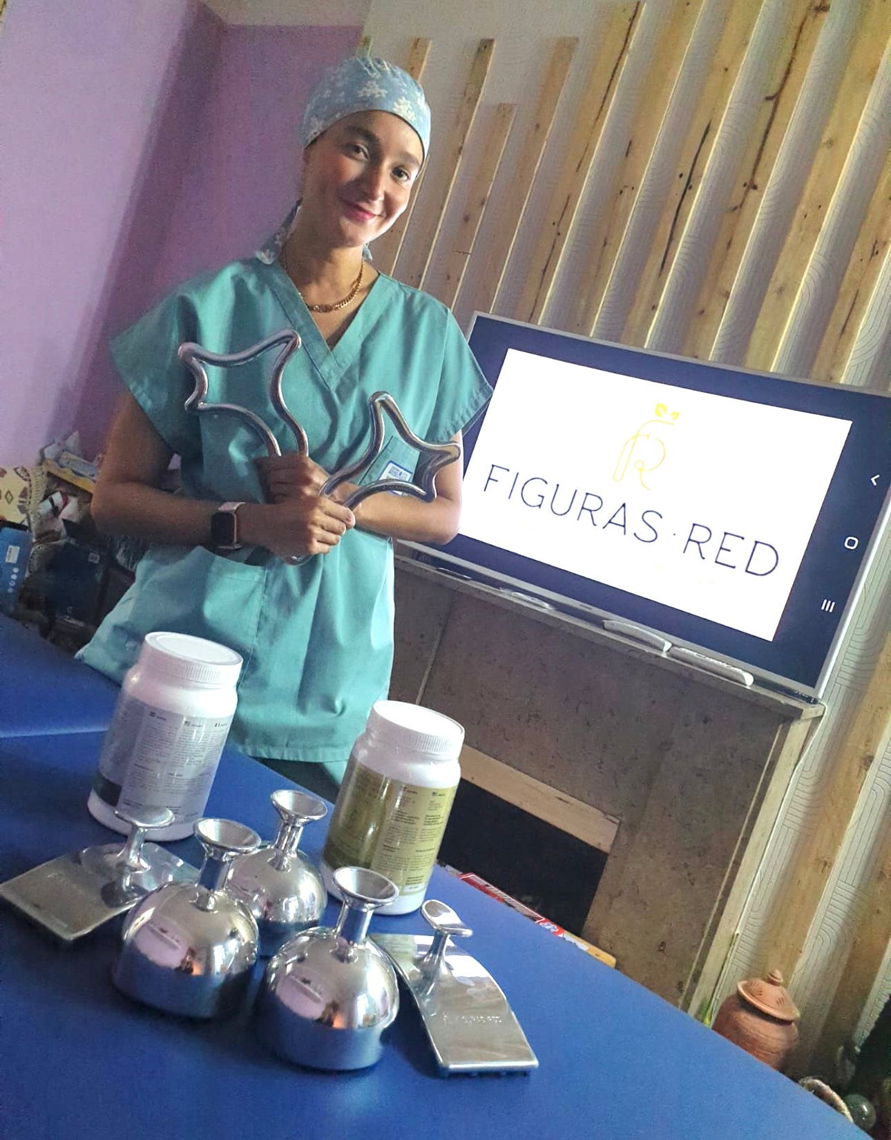 Stagiaire formée à la métalothérapie