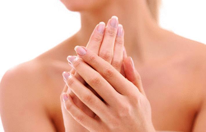 Mains hydratées hiver astuces